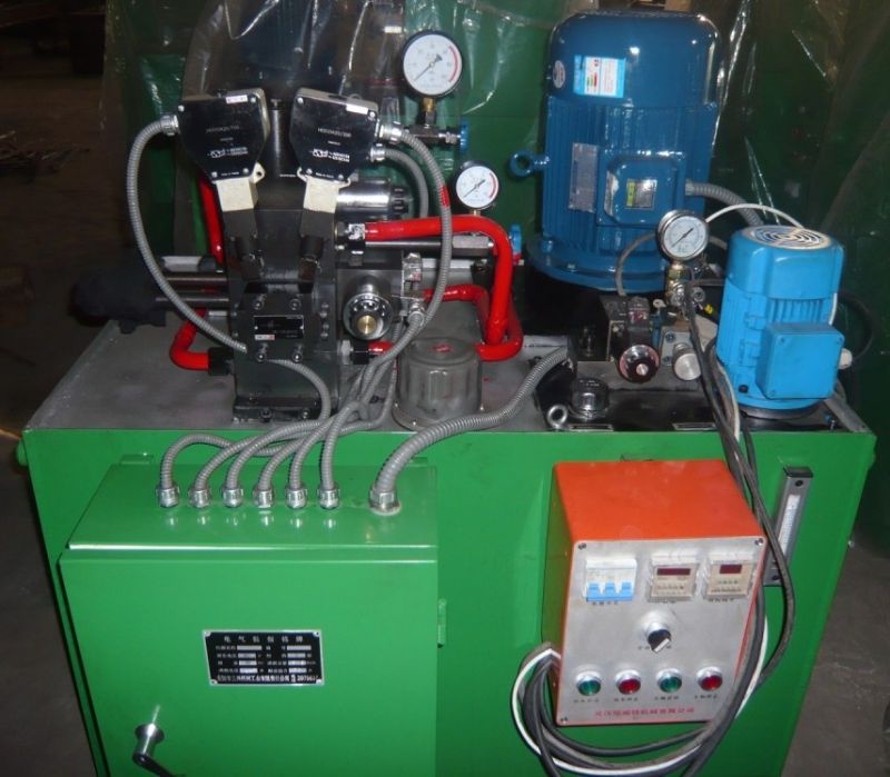 Gate riveting hydraulic station