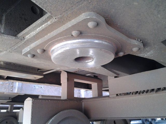 Riveting of bogie